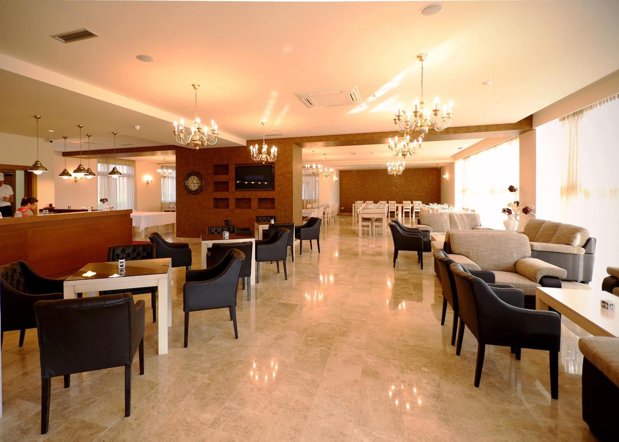 栎树酒店 Međugorje 外观 照片